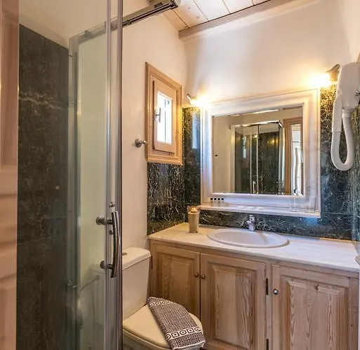 Irini פנורמוס מיקונוס